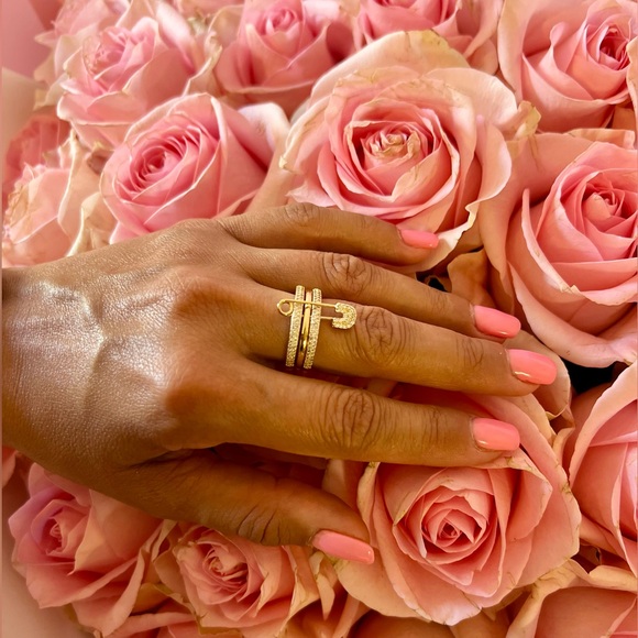 Multi-layer gold tone safety pin ring with cubic zirconia - Picture 9 of 9